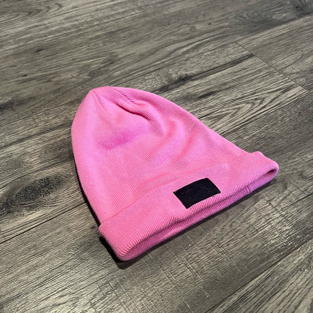 Women's pink Tilley beanie 💕